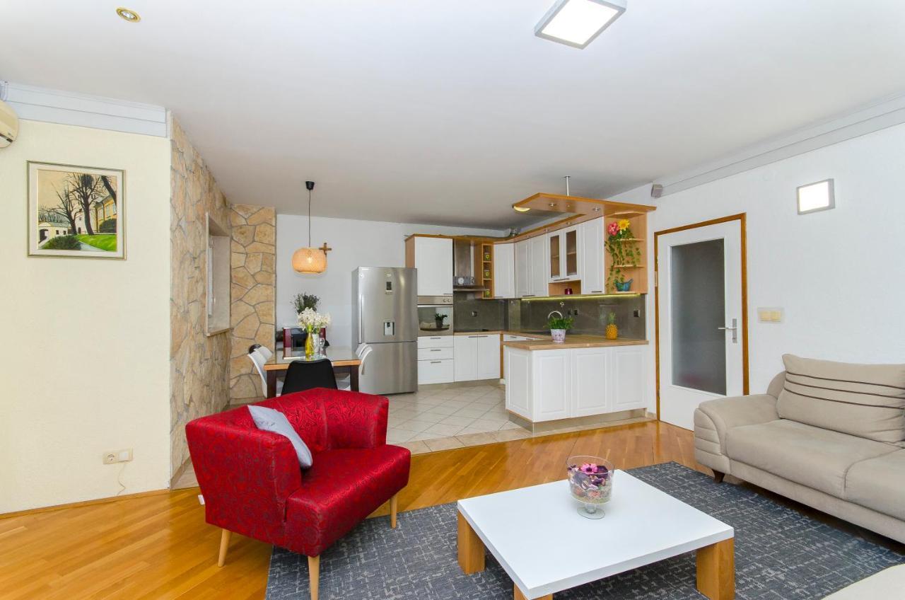 Fima Centar Stobrec Apartamento Split Exterior foto